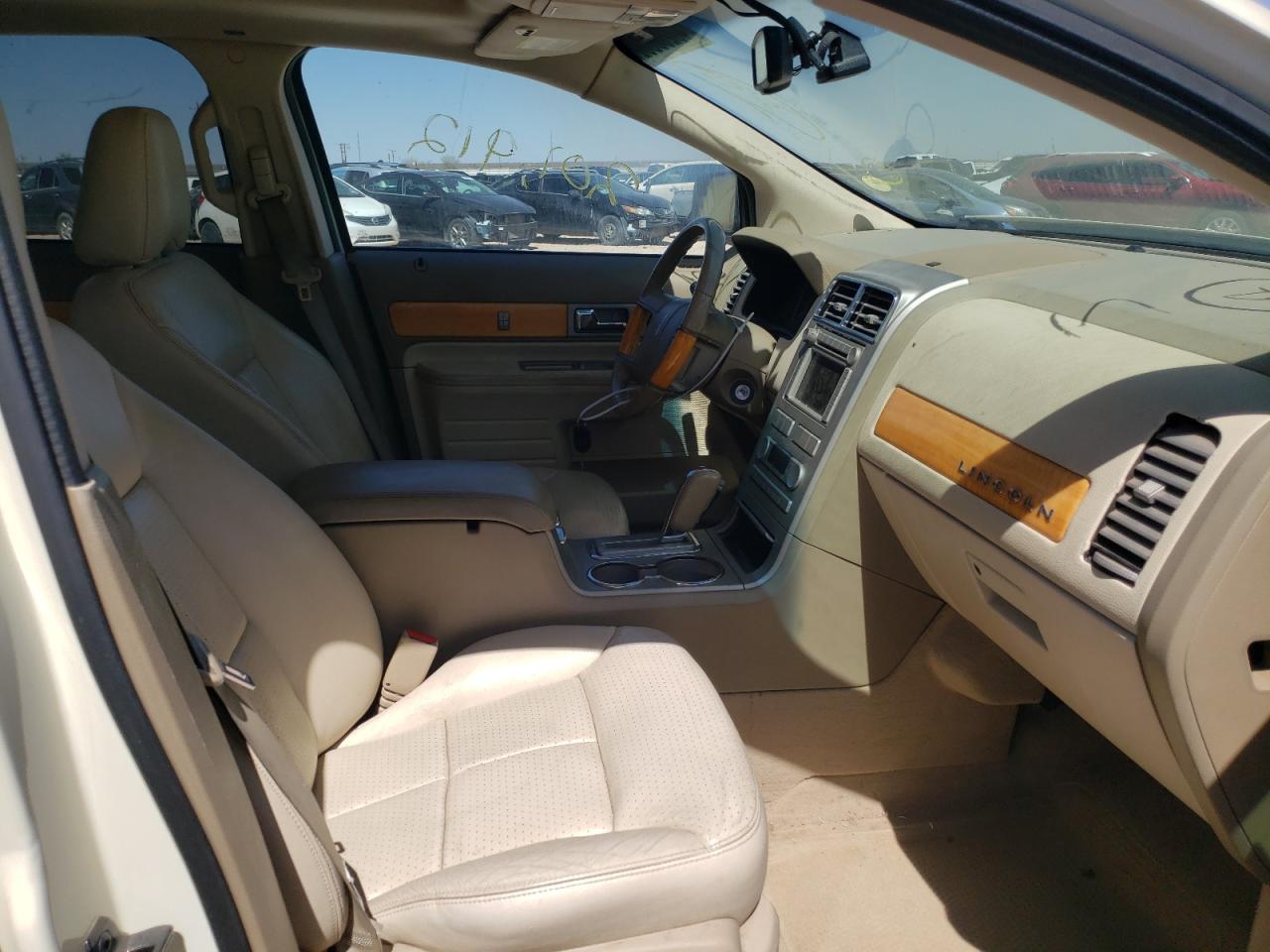 Photo 5 from auction – 2007 LINCOLN MKX with VIN 2LMDU88C77BJ14914