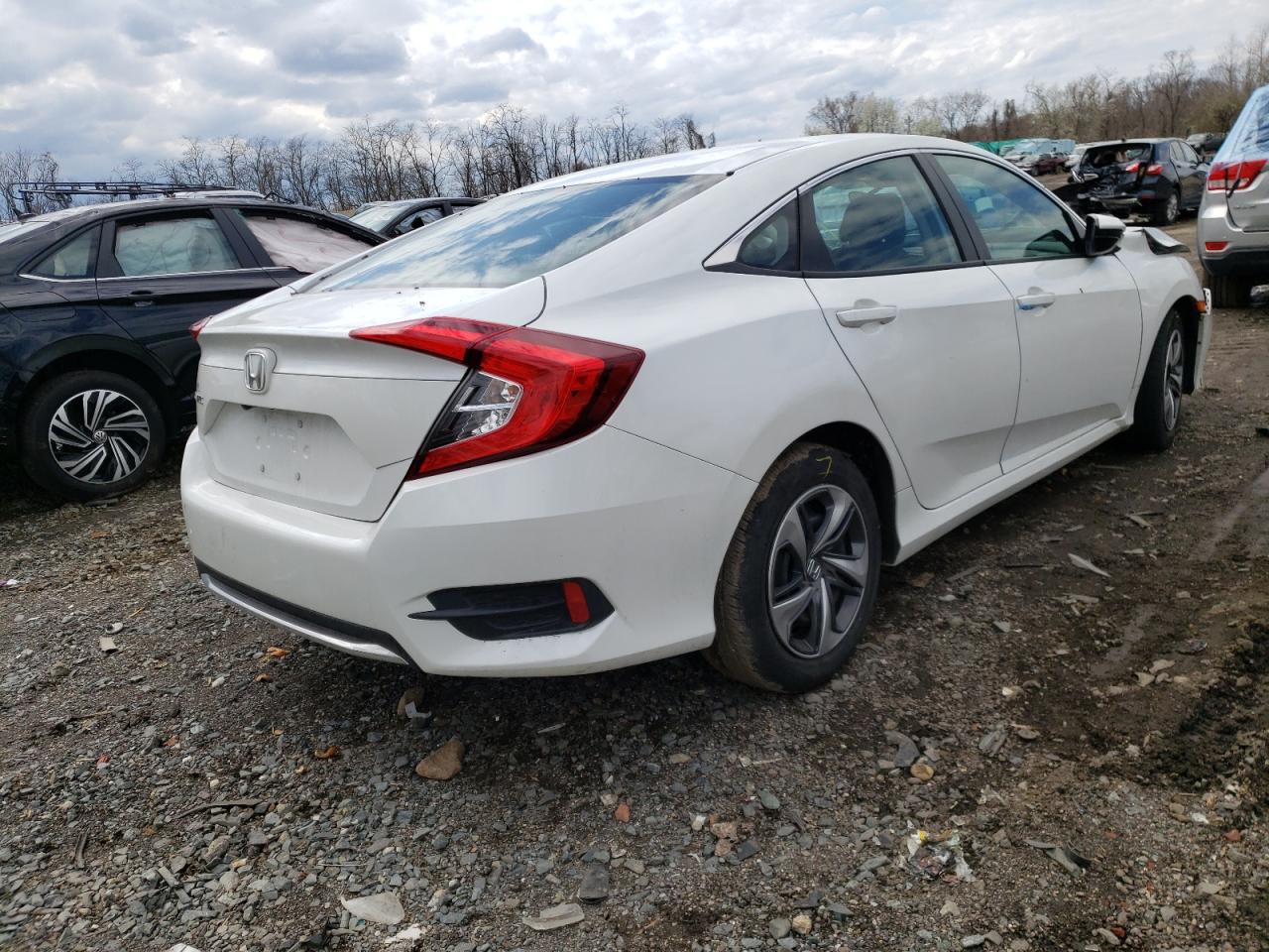 Photo 4 from auction – 2019 HONDA CIVIC LX with VIN 2HGFC2F61KH581498