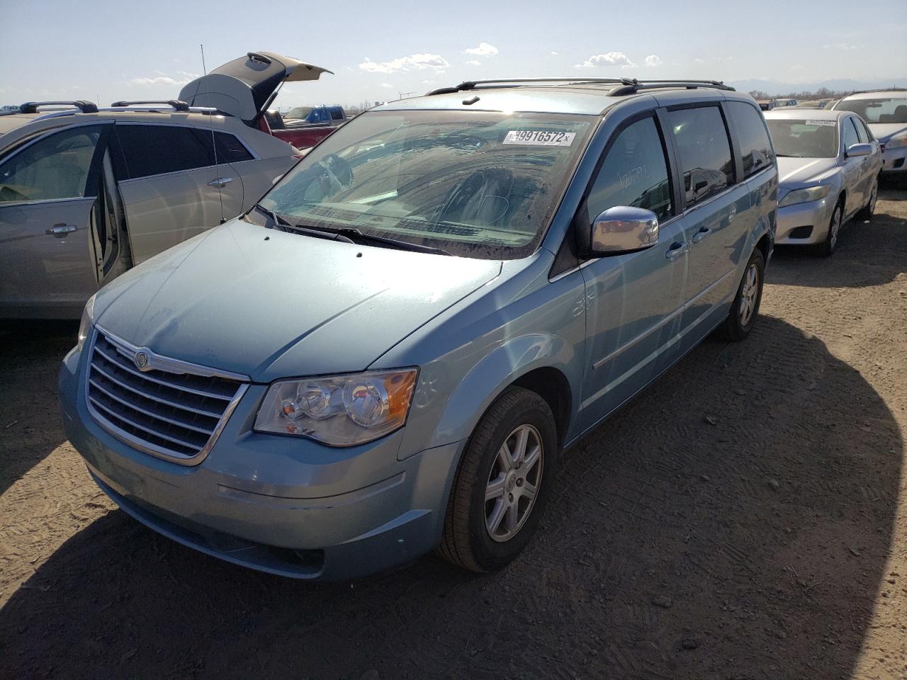 Photo 2 from auction – 2010 CHRYSLER TOWN & COU with VIN 2A4RR8DX9AR480866