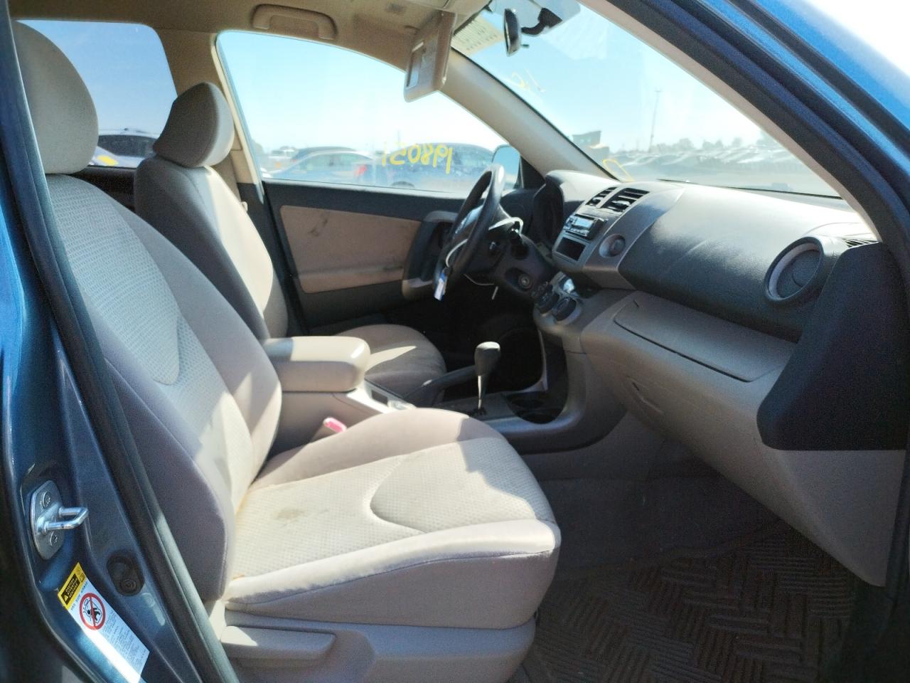 Photo 5 from auction – 2007 TOYOTA RAV4 with VIN JTMBD33V776024180