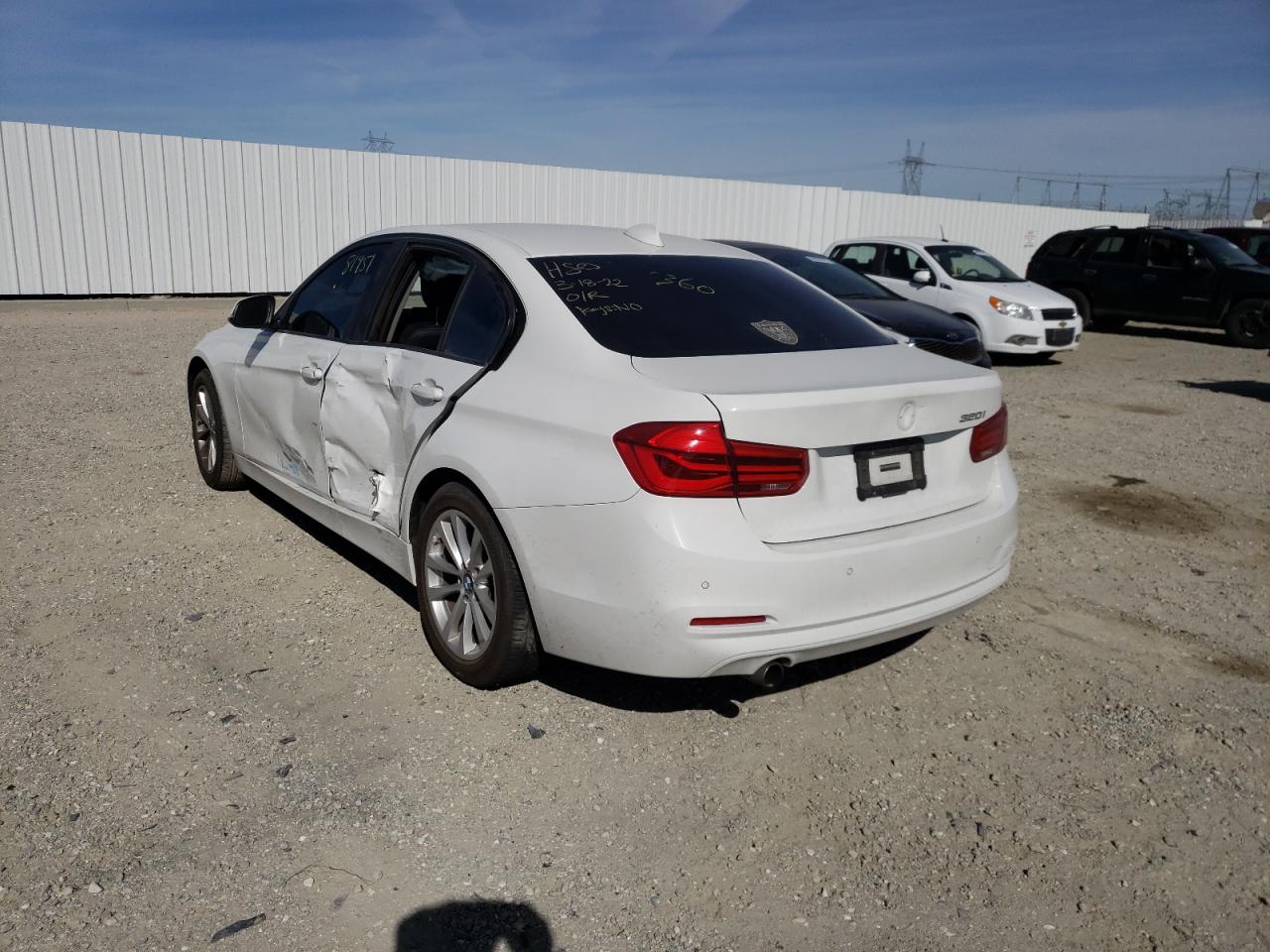 Photo 3 from auction – 2017 BMW 320 I with VIN WBA8E1G59HNU15275