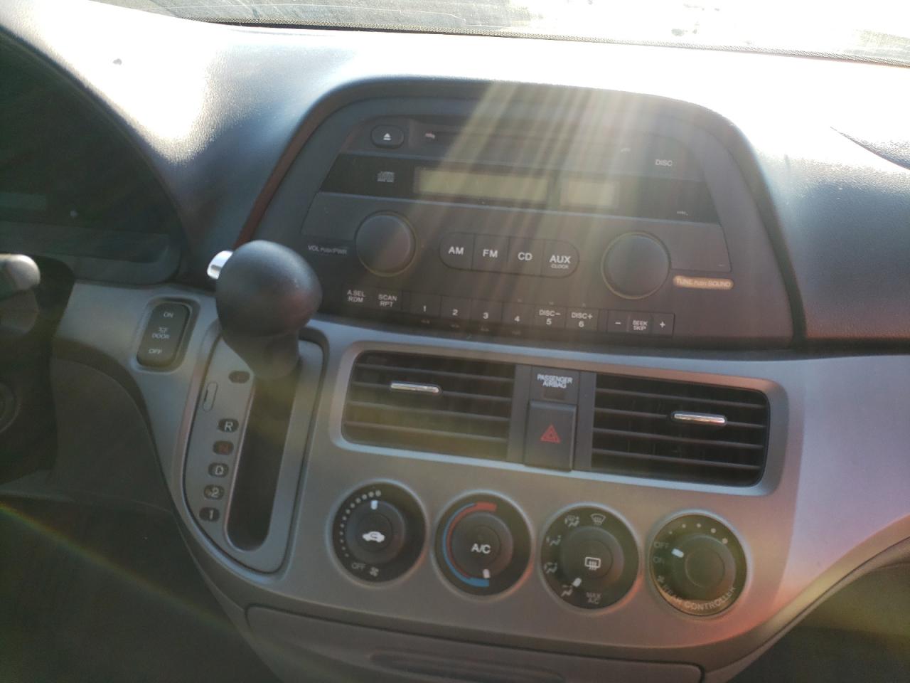 Photo 9 from auction – 2006 HONDA ODYSSEY LX with VIN 5FNRL38286B119897