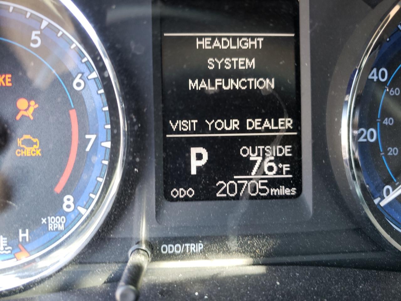Photo 8 from auction – 2019 TOYOTA COROLLA L with VIN 5YFBURHEXKP888492
