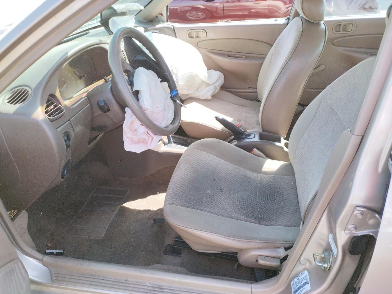 Photo 5 from auction – 1998 FORD ESCORT SE with VIN 1FAFP13P8WW148235