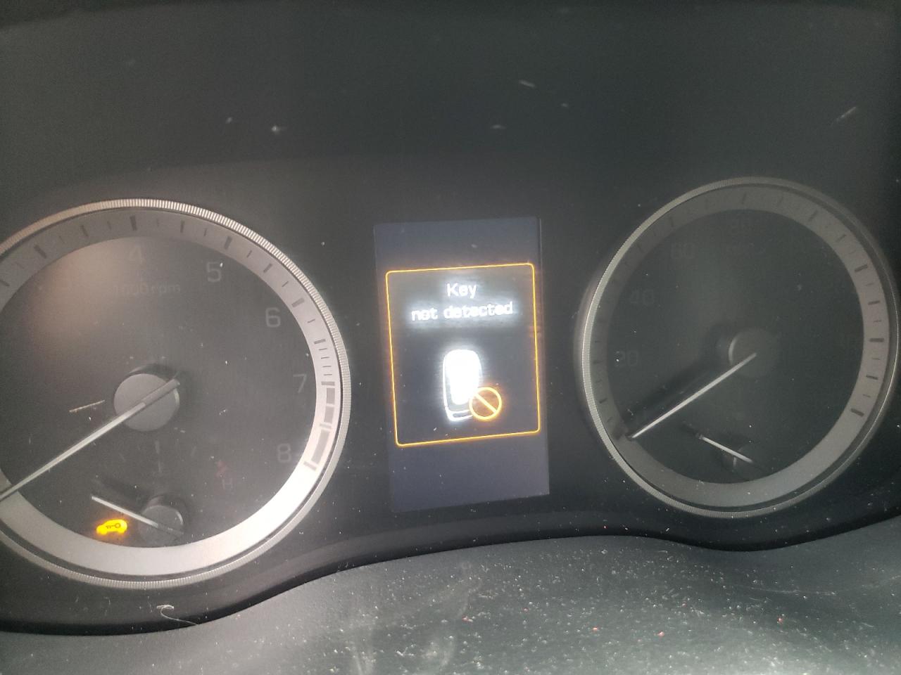 Photo 8 from auction – 2018 HYUNDAI TUCSON with VIN KM8J3CA24JU622345