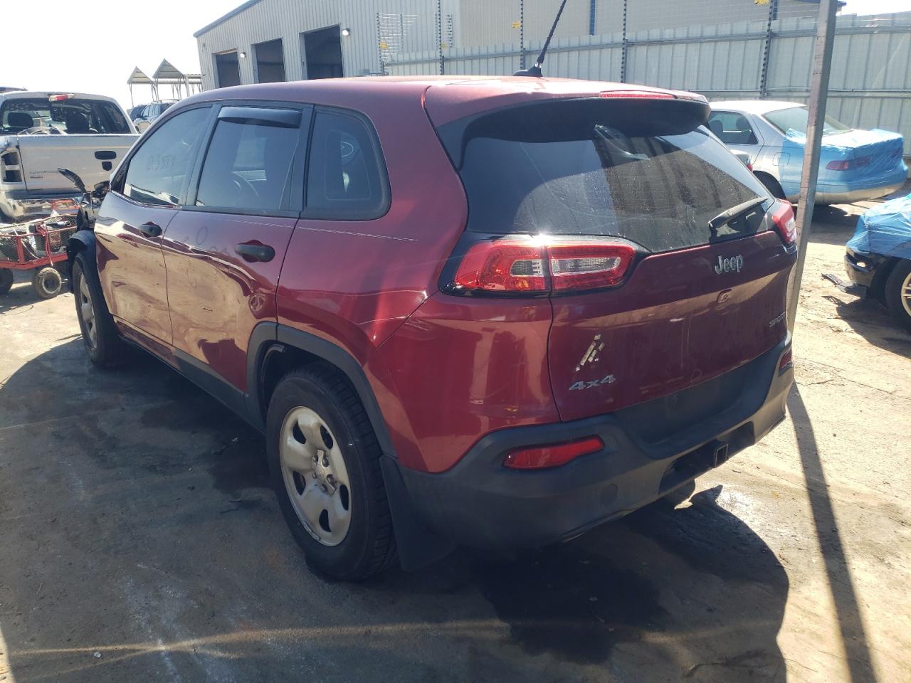 Photo 3 from auction – 2014 JEEP CHEROKEE S with VIN 1C4PJMAB5EW210391