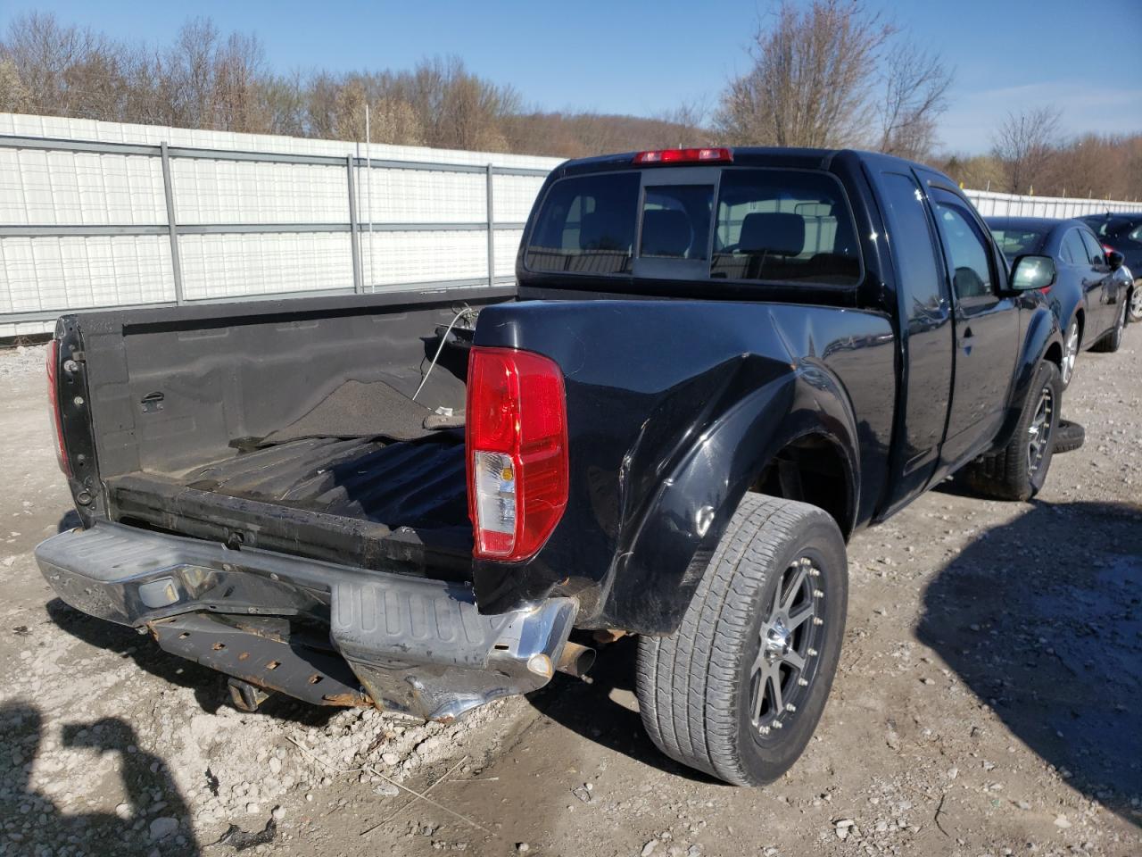 Photo 4 from auction – 2005 NISSAN FRONTIER K with VIN 1N6BD06T85C427489