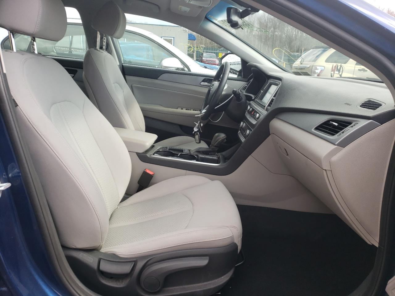 Photo 5 from auction – 2019 HYUNDAI SONATA LIM with VIN 5NPE34AF5KH753164