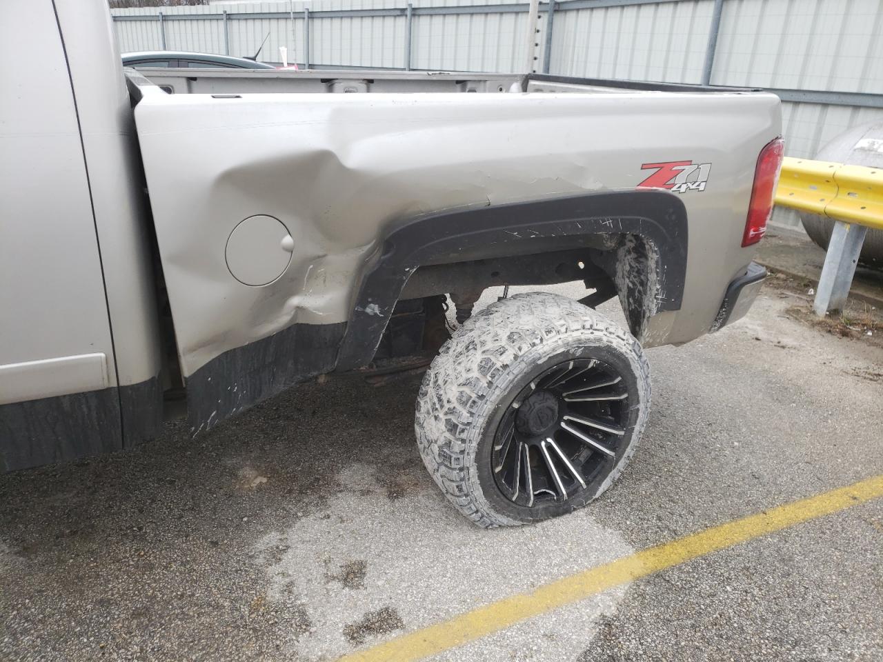 Фото 9 с аукциона – 2008 CHEVROLET SILVERADO с VIN 2GCEK19J281290422