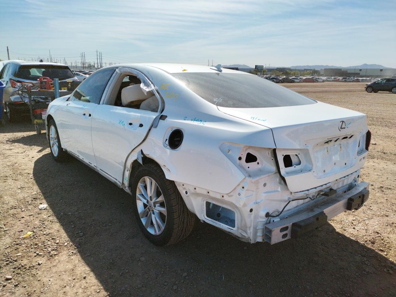 Photo 3 from auction – 2011 LEXUS ES 350 with VIN JTHBK1EG9B2422188