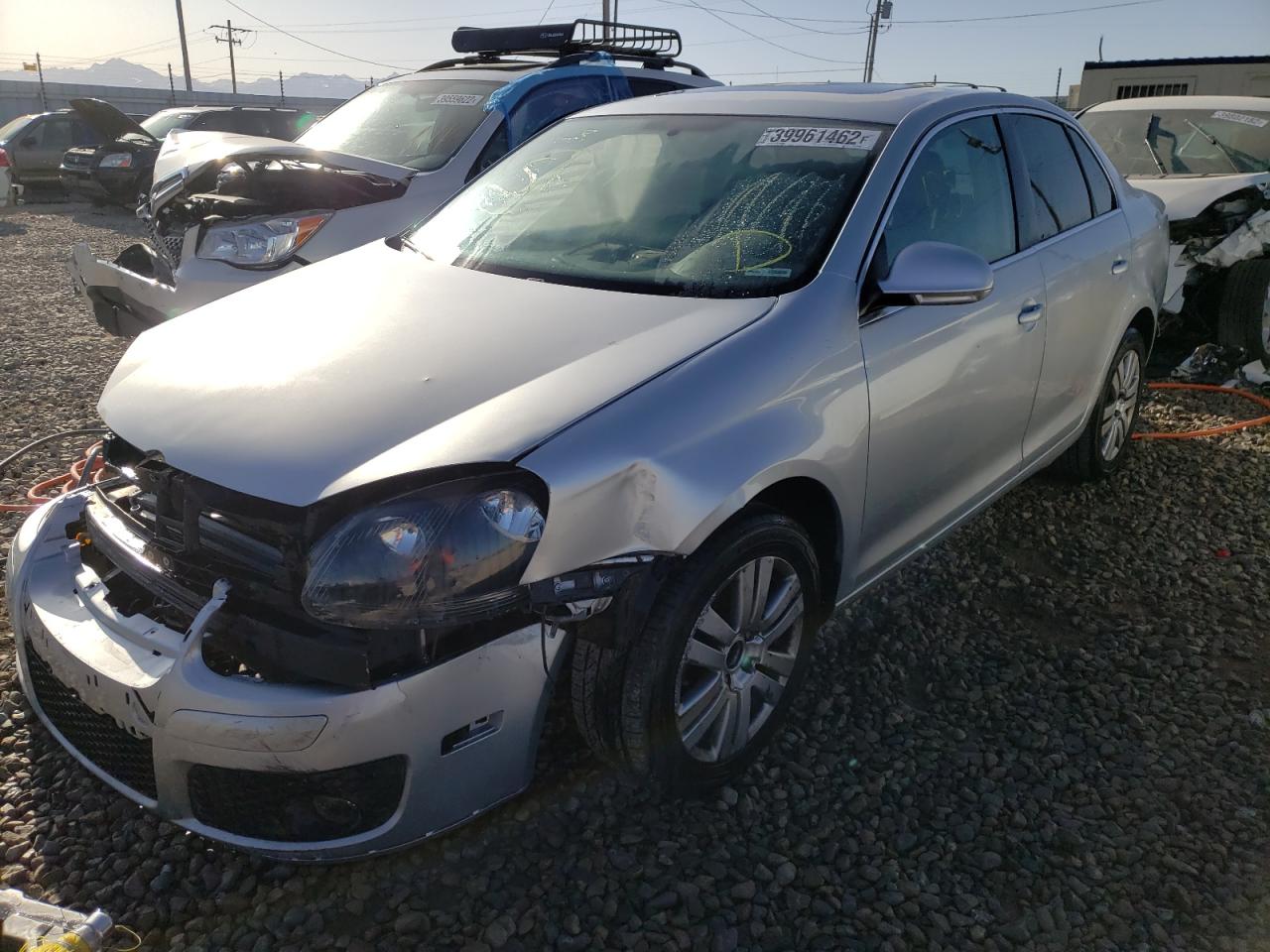 Photo 2 from auction – 2007 VOLKSWAGEN JETTA 2.5 with VIN 3VWSF81K87M014982
