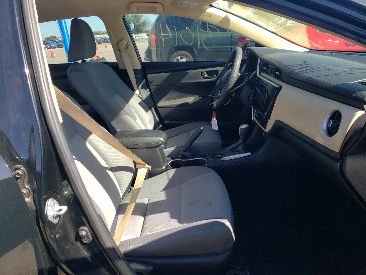 Photo 5 from auction – 2019 TOYOTA COROLLA L with VIN 2T1BURHE9KC143720