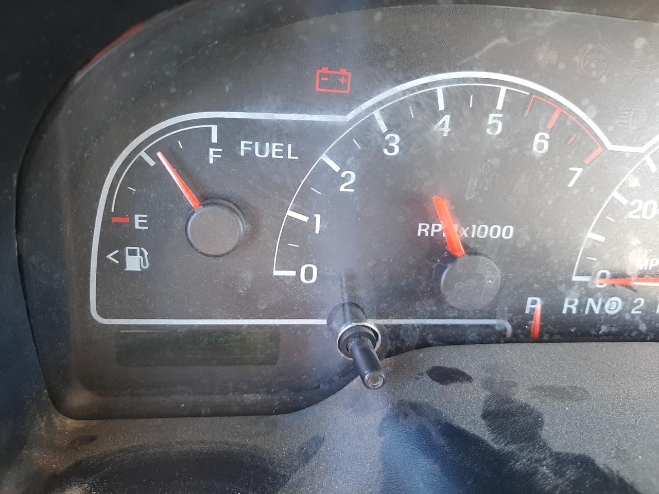 Photo 8 from auction – 2001 FORD WINDSTAR S with VIN 2FMDA53451BA75766