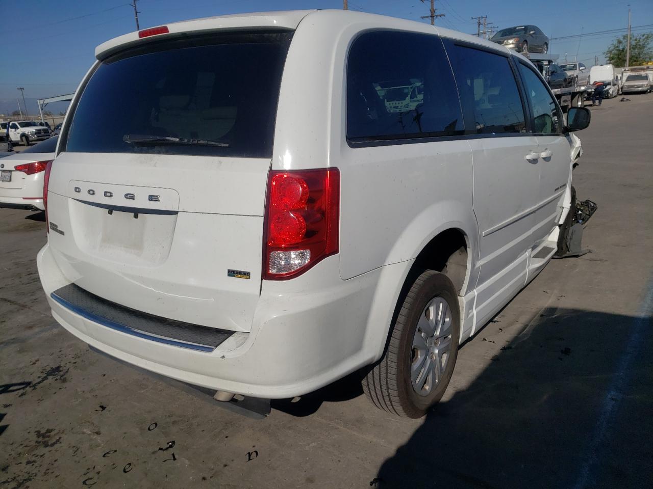 Photo 4 from auction – 2014 DODGE GRAND CARA with VIN 2C4RDGBG7ER140428