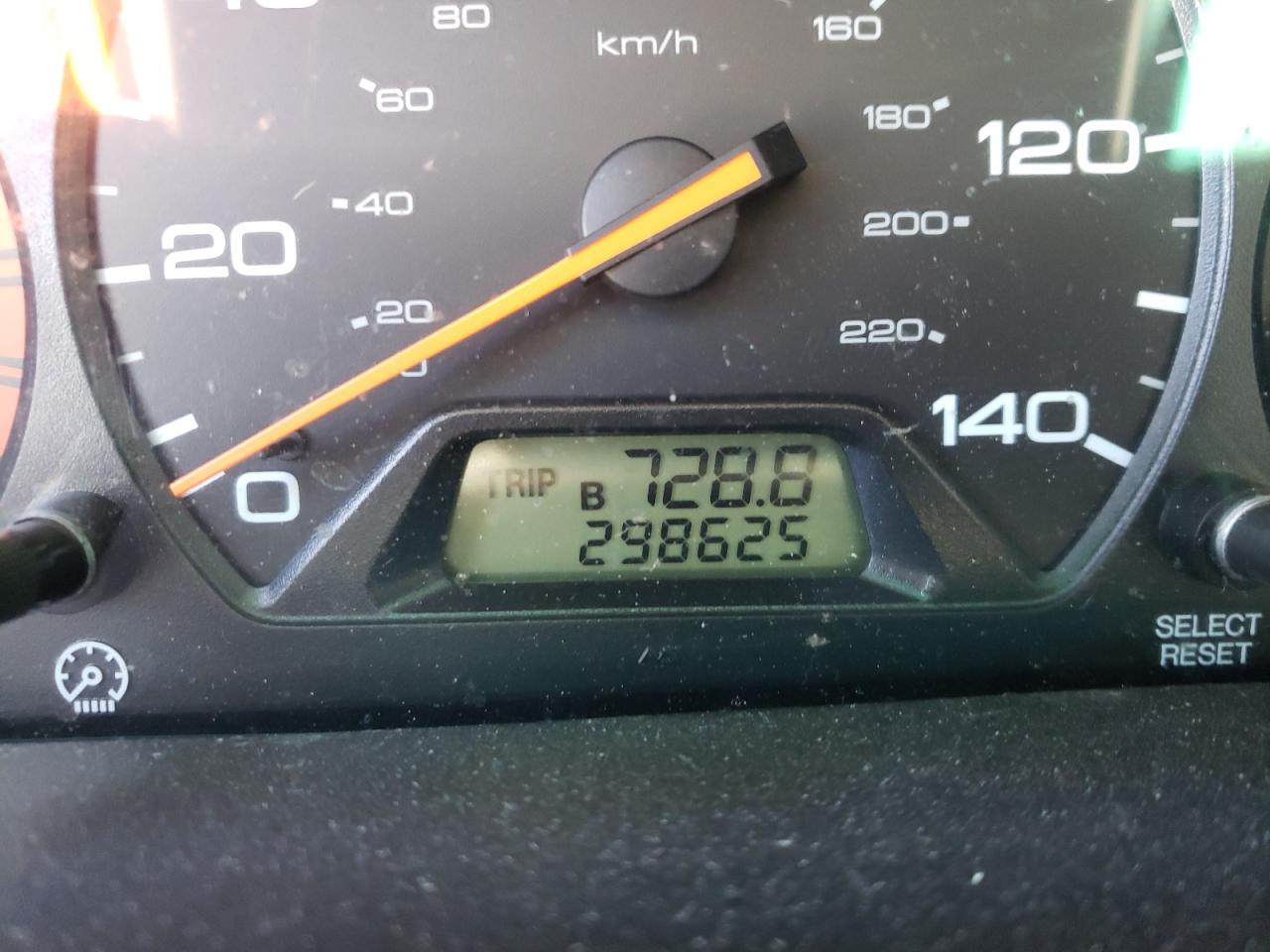 Photo 8 from auction – 2002 HONDA ODYSSEY EX with VIN 5FNRL186X2B015123