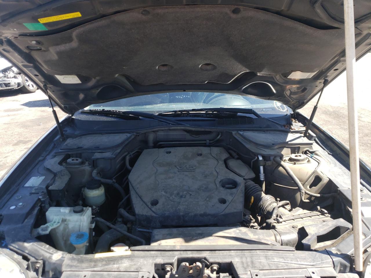 Photo 7 from auction – 2004 INFINITI FX35 with VIN JNRAS08U74X107629