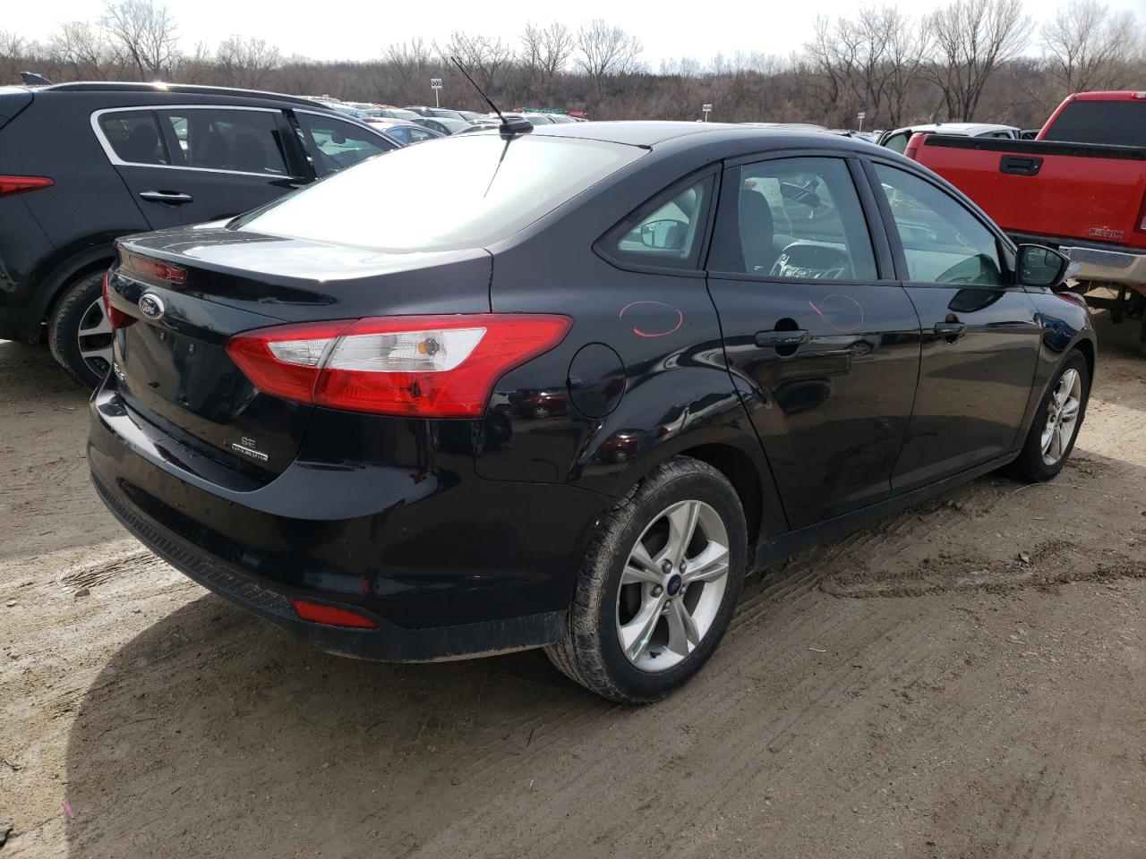Photo 4 from auction – 2014 FORD FOCUS SE with VIN 1FADP3F25EL277407