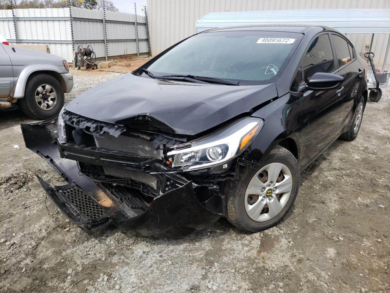 Photo 2 from auction – 2018 KIA FORTE LX with VIN 3KPFK4A75JE271491