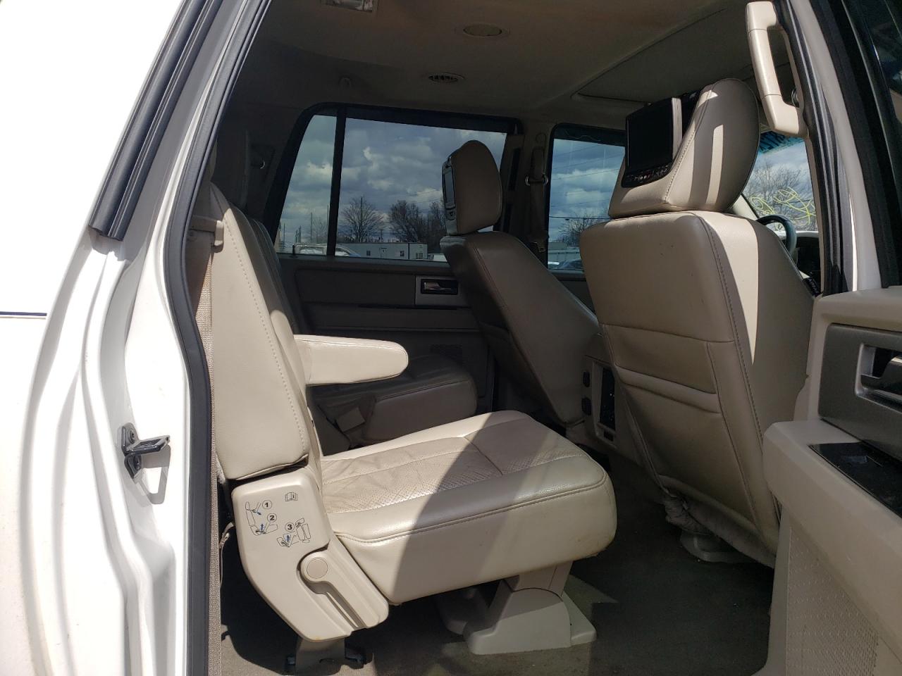 Photo 6 from auction – 2013 FORD EXPEDITION with VIN 1FMJK2A50DEF11572