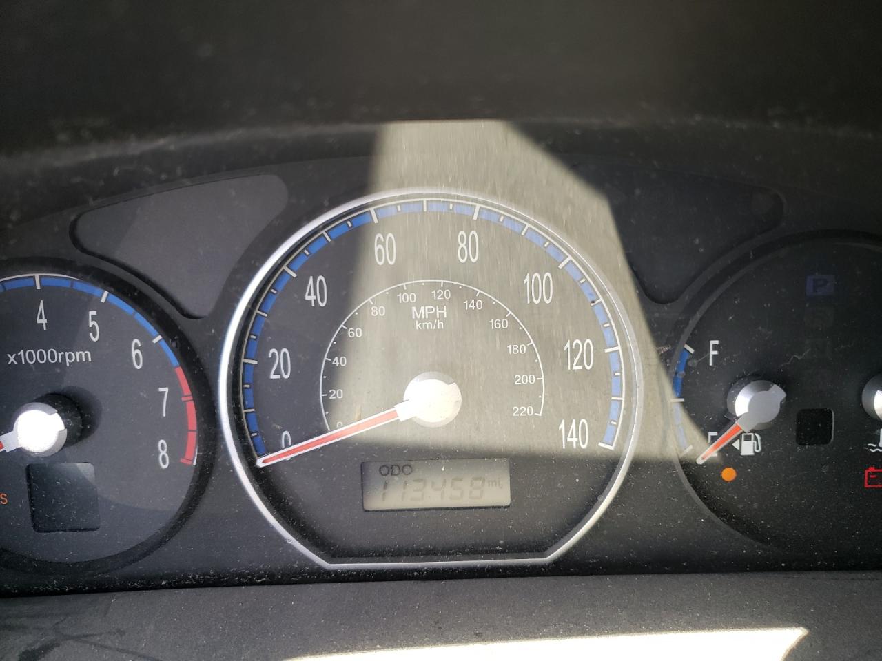 Photo 8 from auction – 2007 HYUNDAI SANTA FE G with VIN 5NMSG13D87H070428