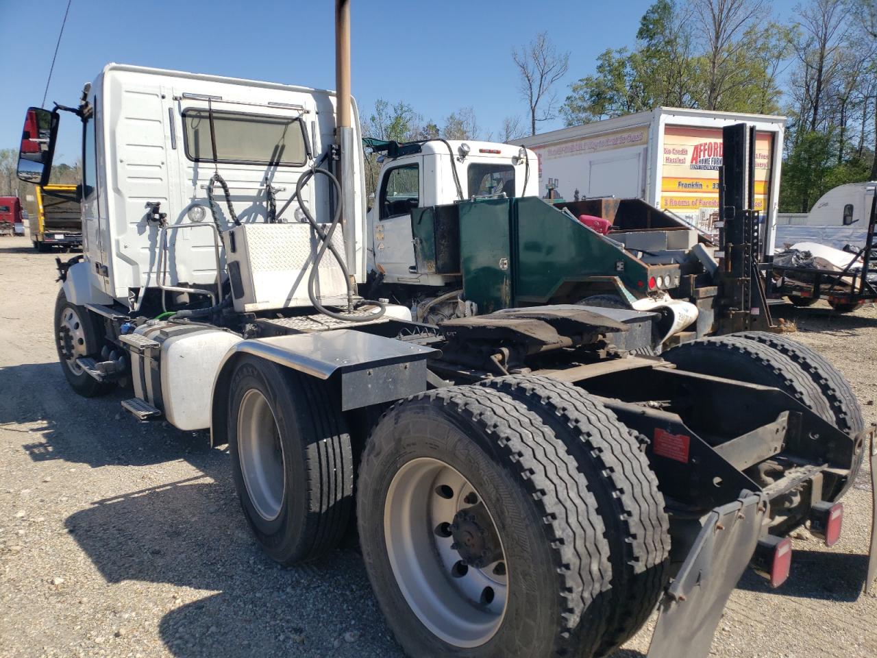 Photo 3 from auction – 2018 VOLVO VN VNL with VIN 4V4NC9EH6JN896264