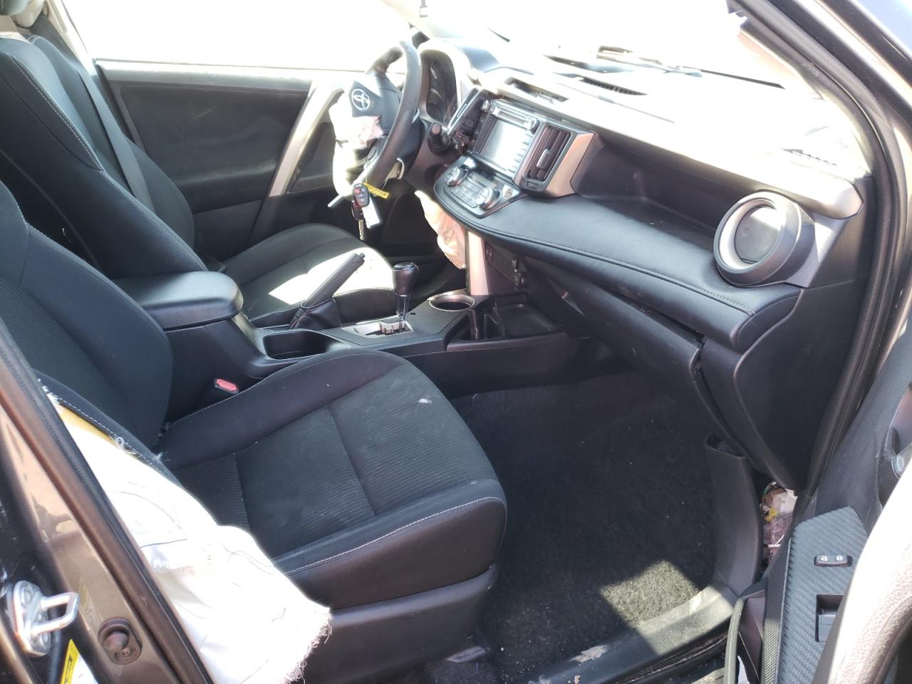 Photo 5 from auction – 2013 TOYOTA RAV4 XLE with VIN 2T3RFREV4DW042459