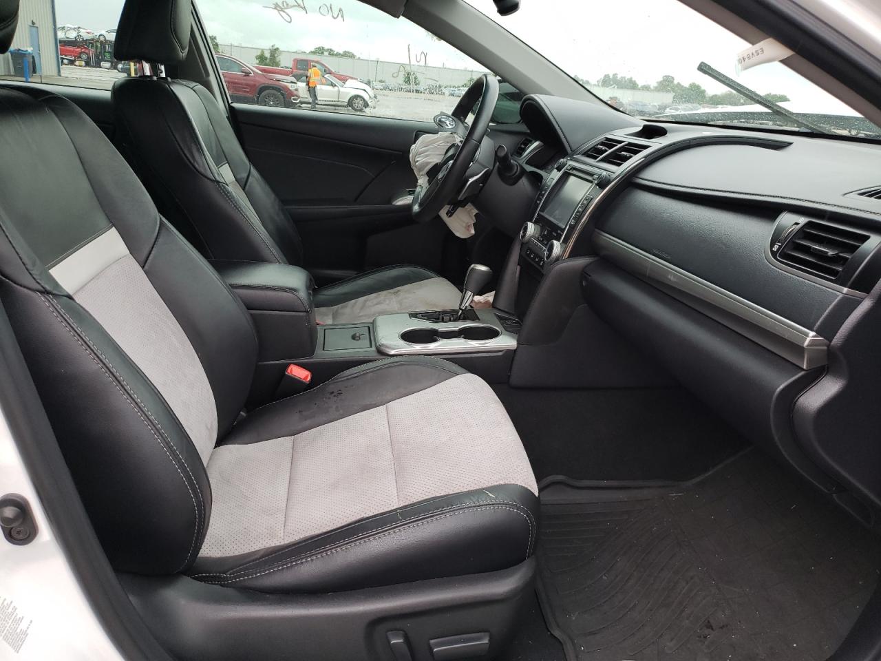 Photo 5 from auction – 2014 TOYOTA CAMRY L with VIN 4T1BF1FK9EU835242