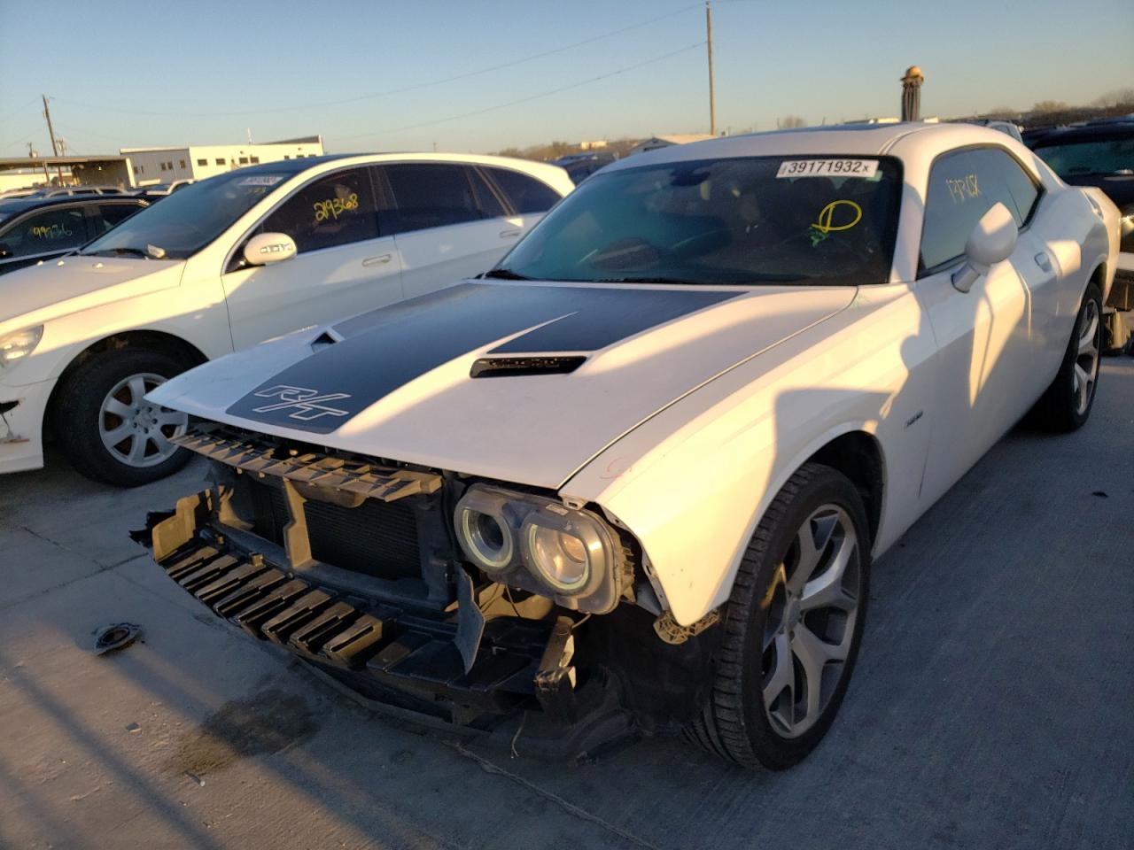 Photo 2 from auction – 2015 DODGE CHALLENGER with VIN 2C3CDZAT0FH707655