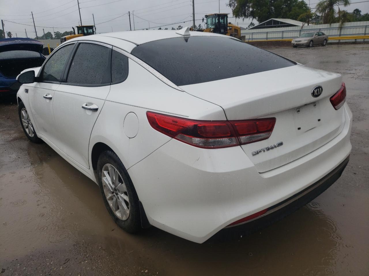 Photo 3 from auction – 2016 KIA OPTIMA LX with VIN KNAGT4L32G5072251