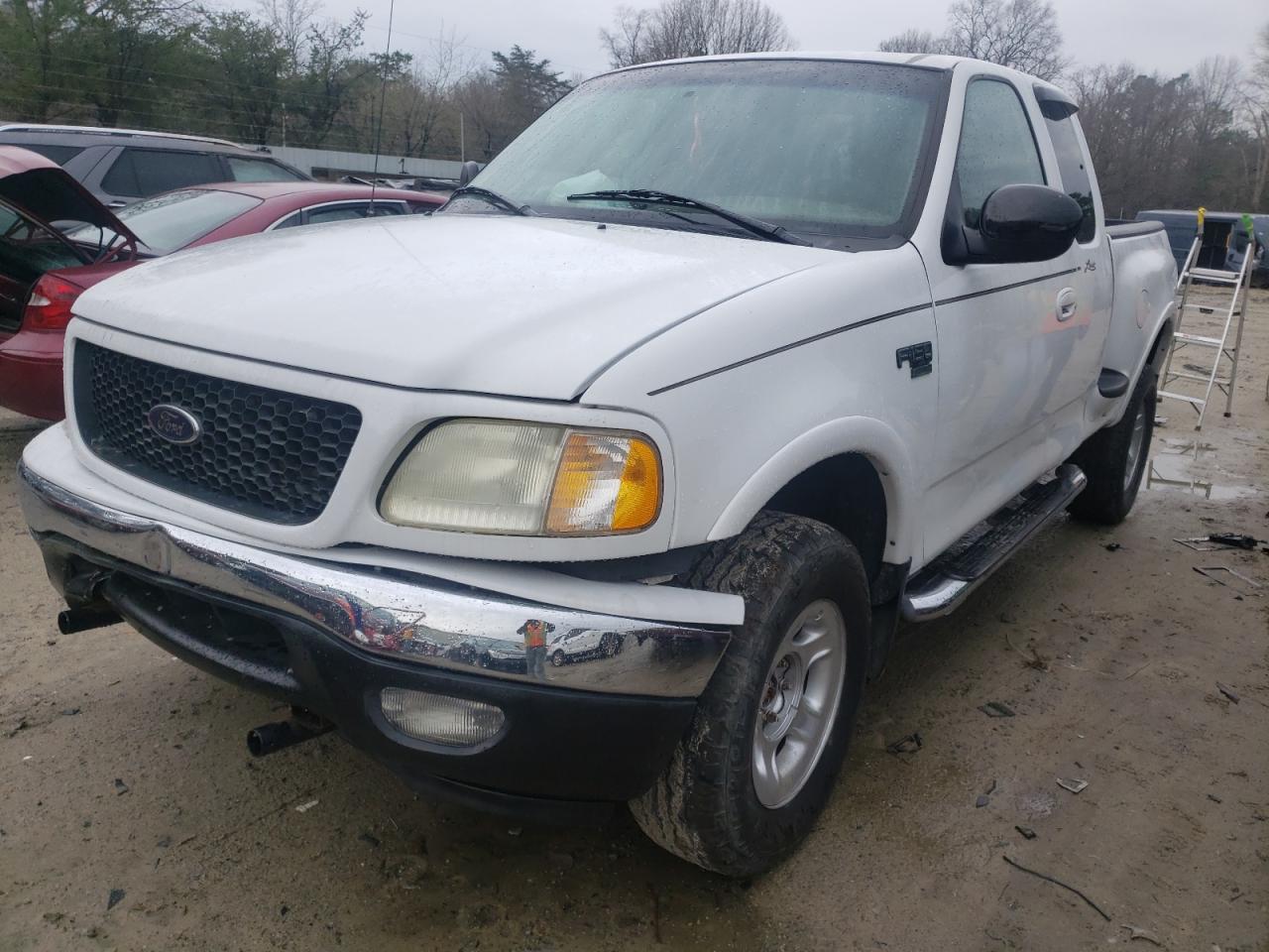 Photo 2 from auction – 2002 FORD F150 with VIN 2FTRX08W22CA99413