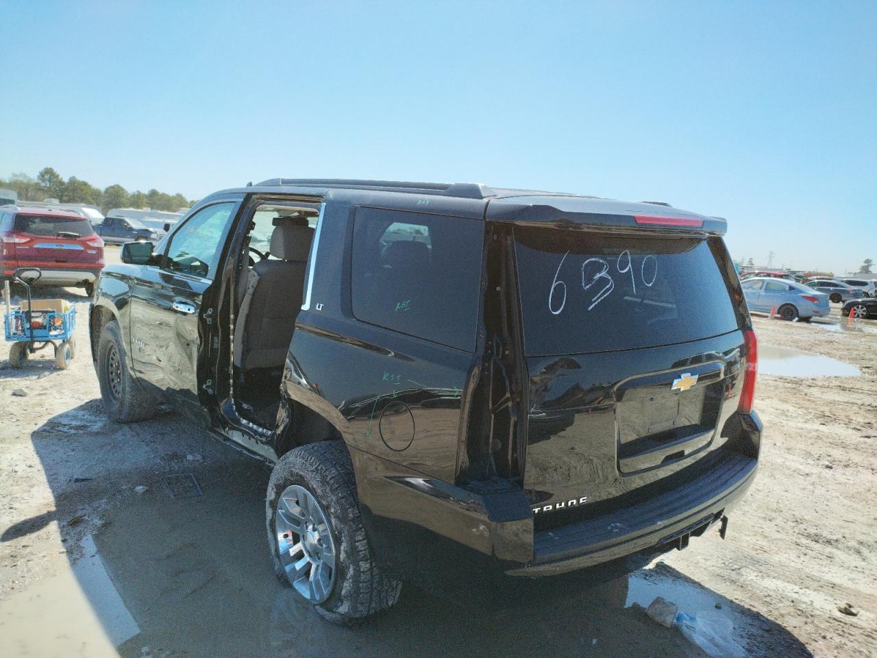 Photo 3 from auction – 2016 CHEVROLET TAHOE C150 with VIN 1GNSCBKC3GR366390