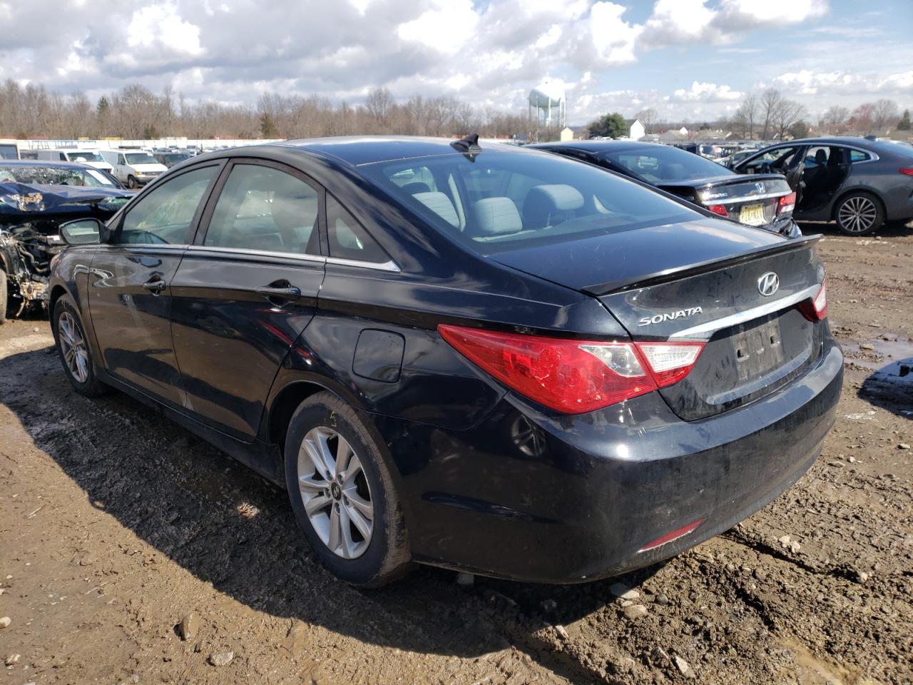 Photo 3 from auction – 2013 HYUNDAI SONATA GLS with VIN 5NPEB4AC5DH596828