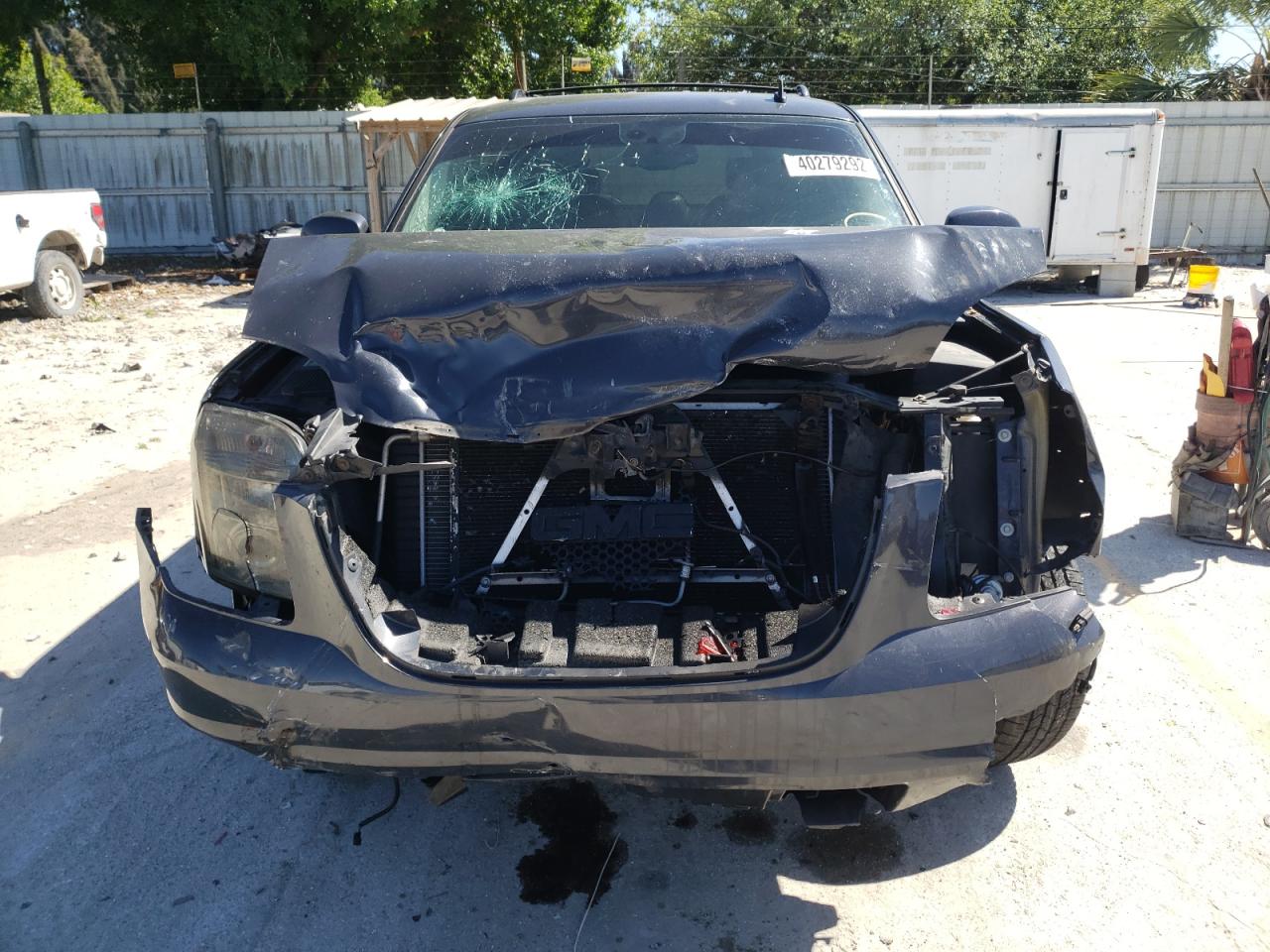 Photo 9 from auction – 2008 GMC YUKON DENA with VIN 1GKFK63828J154857