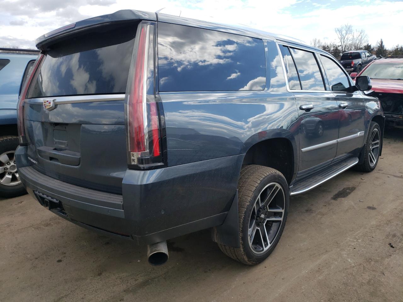 Photo 4 from auction – 2019 CADILLAC ESCALADE E with VIN 1GYS4HKJXKR178282
