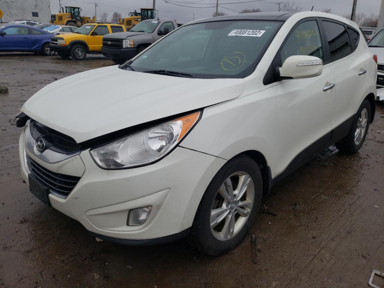 Photo 2 from auction – 2011 HYUNDAI TUCSON GLS with VIN KM8JUCAC8BU228015