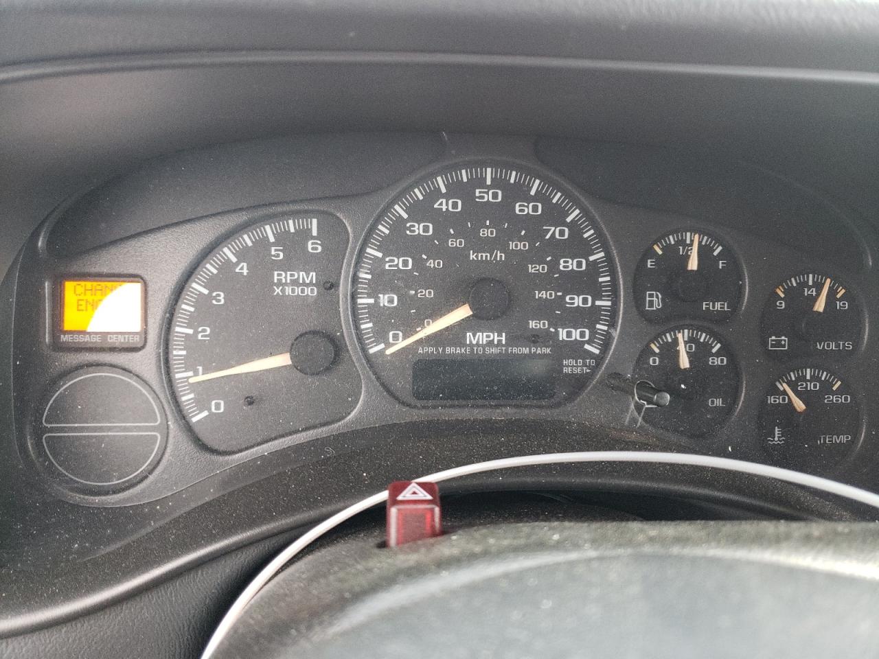 Photo 8 from auction – 2002 CHEVROLET SUBURBAN K with VIN 1GNFK16Z82J185533