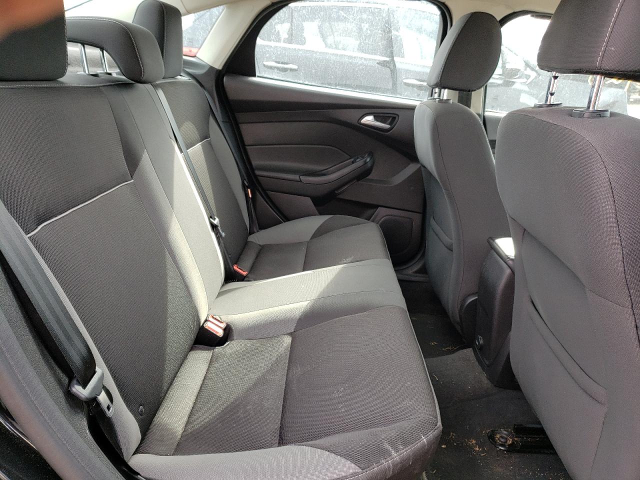 Photo 6 from auction – 2014 FORD FOCUS SE with VIN 1FADP3F25EL277407