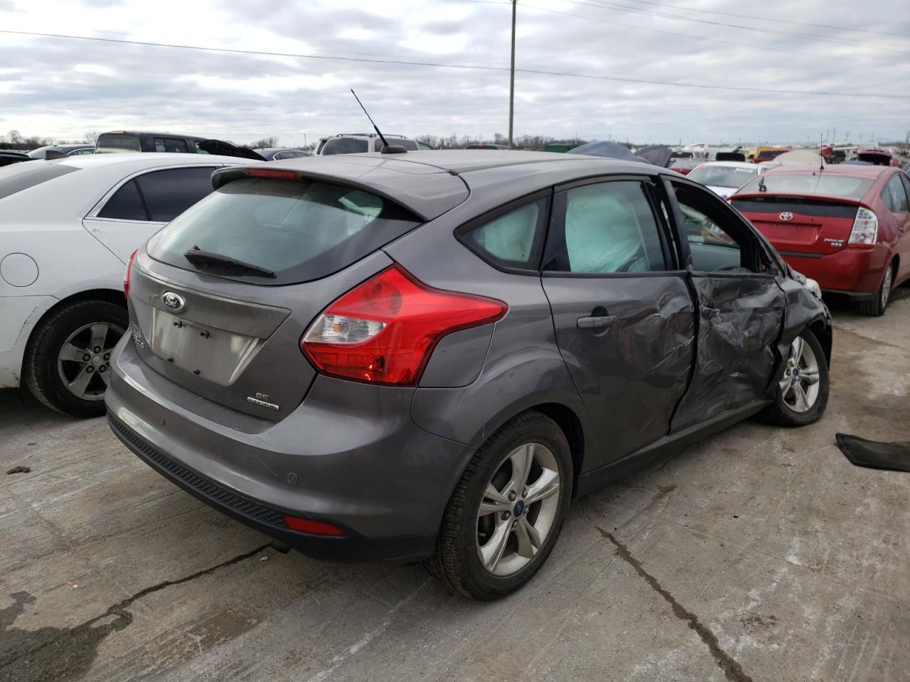 Zdjęcie 4 z aukcji – 2014 FORD FOCUS SE z VIN 1FADP3K20EL135360