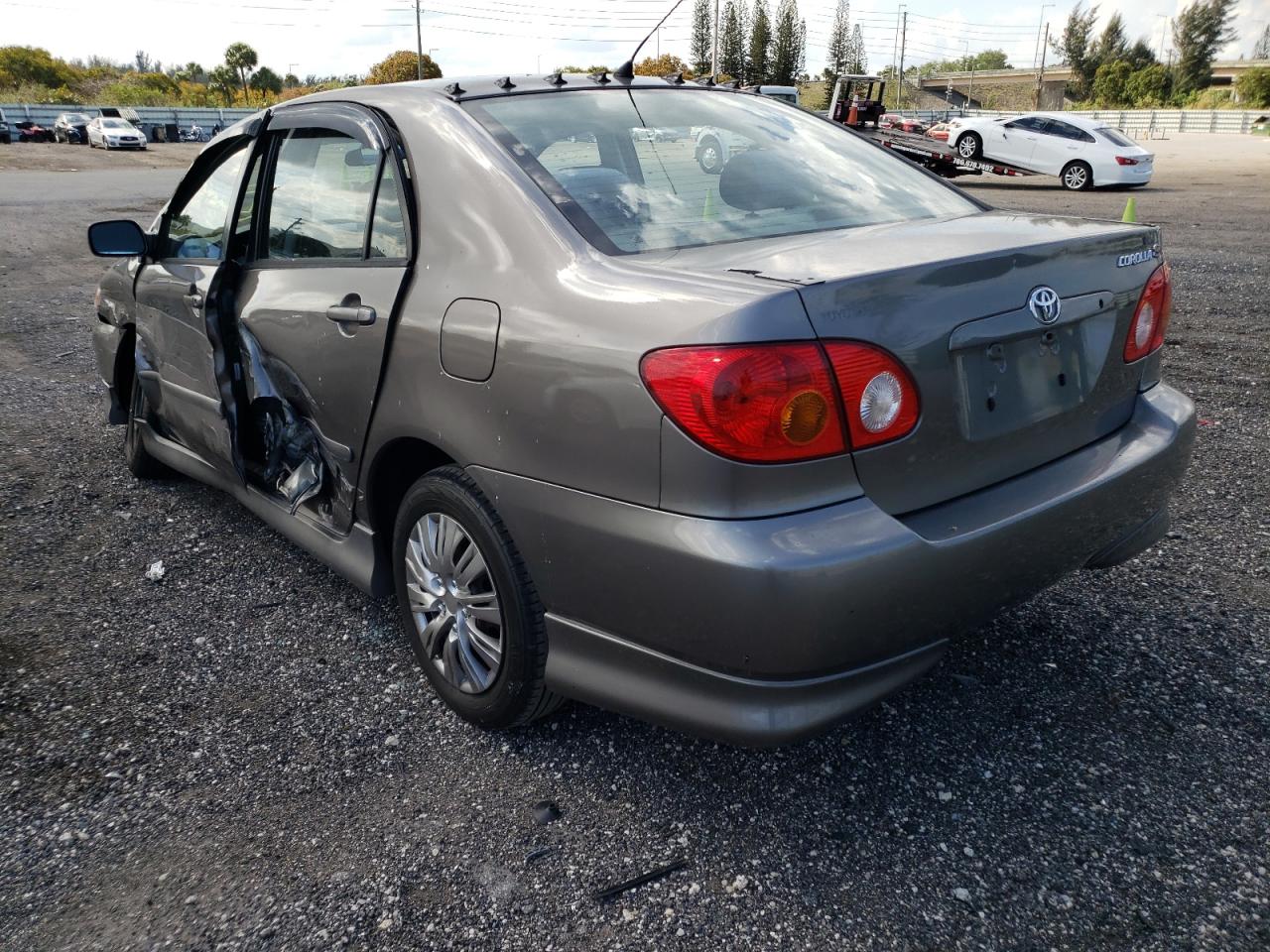 Photo 3 from auction – 2003 TOYOTA COROLLA CE with VIN 1NXBR32E53Z052211