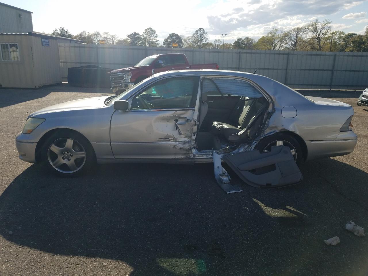 Photo 9 from auction – 2006 LEXUS LS 430 with VIN JTHBN36F565046442