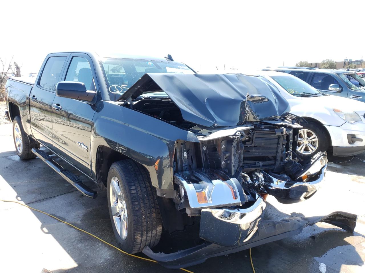 CHEVROLET SILVERADO 2018 with VIN 3GCPCREC7JG127709 - Photo from auction