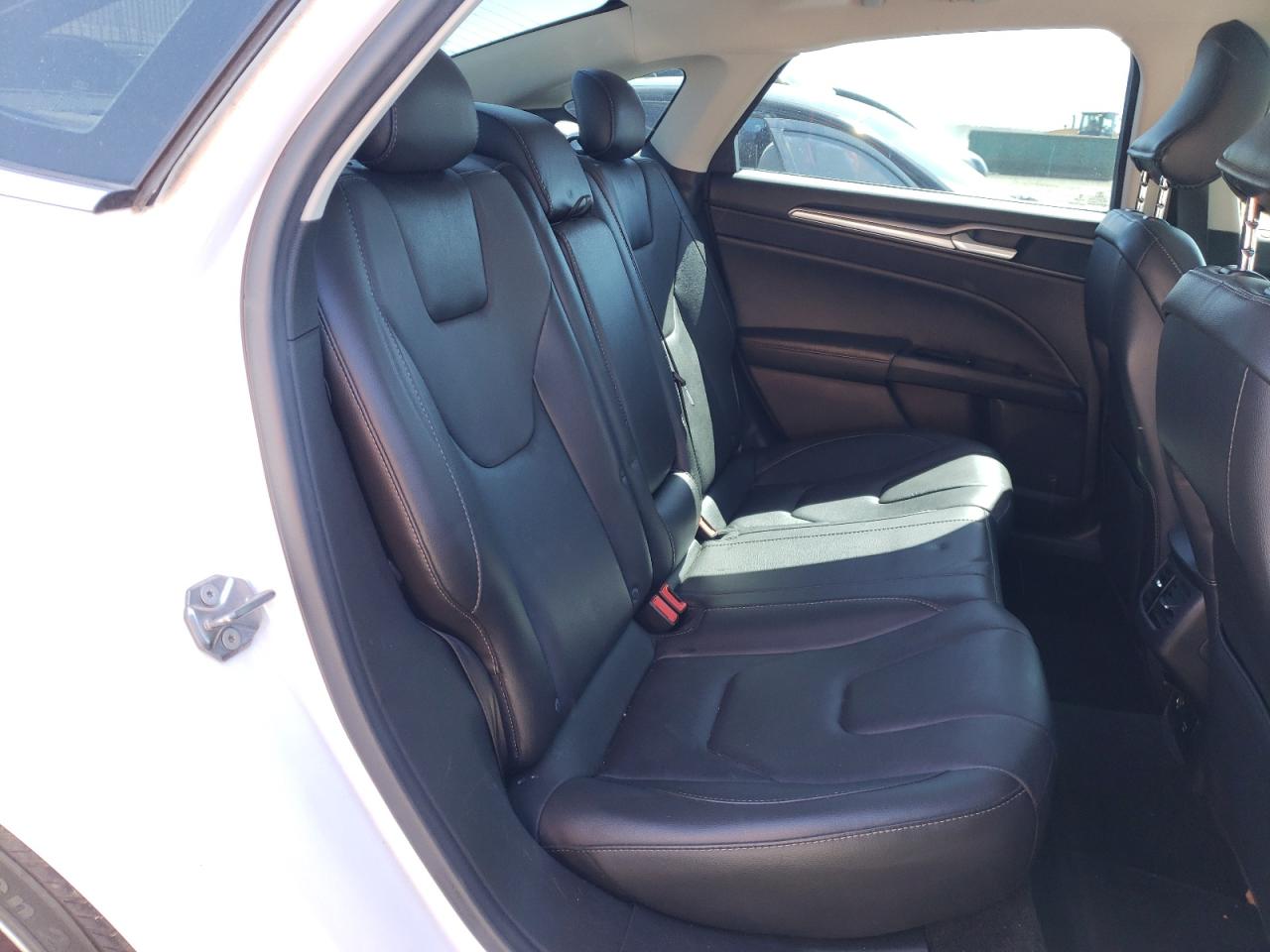 Photo 6 from auction – 2016 FORD FUSION TIT with VIN 3FA6P0RU9GR296325