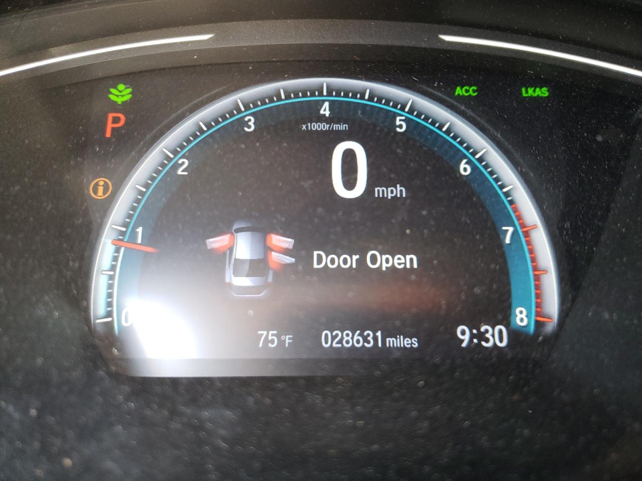 Photo 8 from auction – 2019 HONDA CIVIC LX with VIN 19XFC2F62KE021015