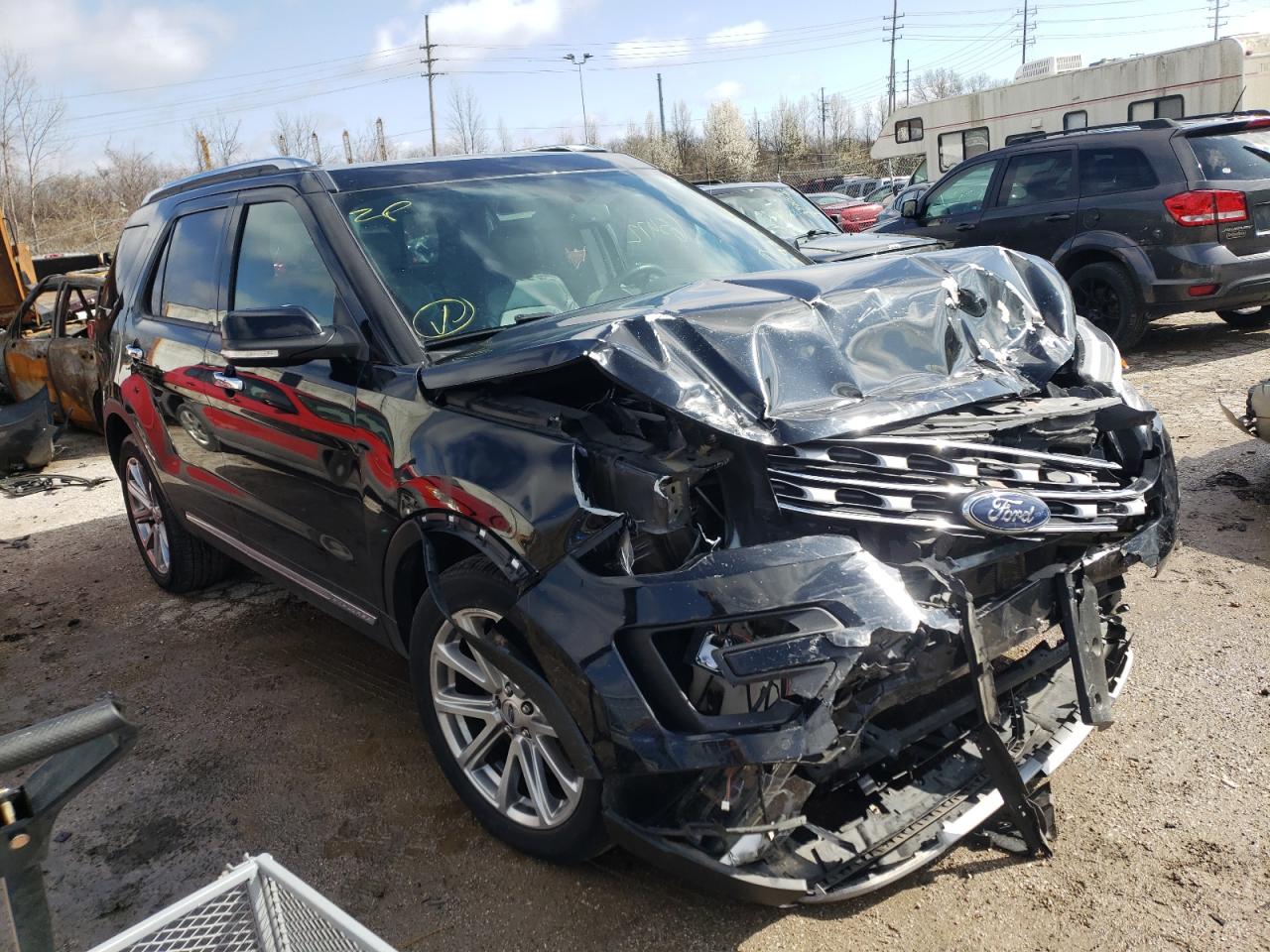 FORD EXPLORER L 2017 с VIN 1FM5K8F85HGC92142 - Фото с аукциона