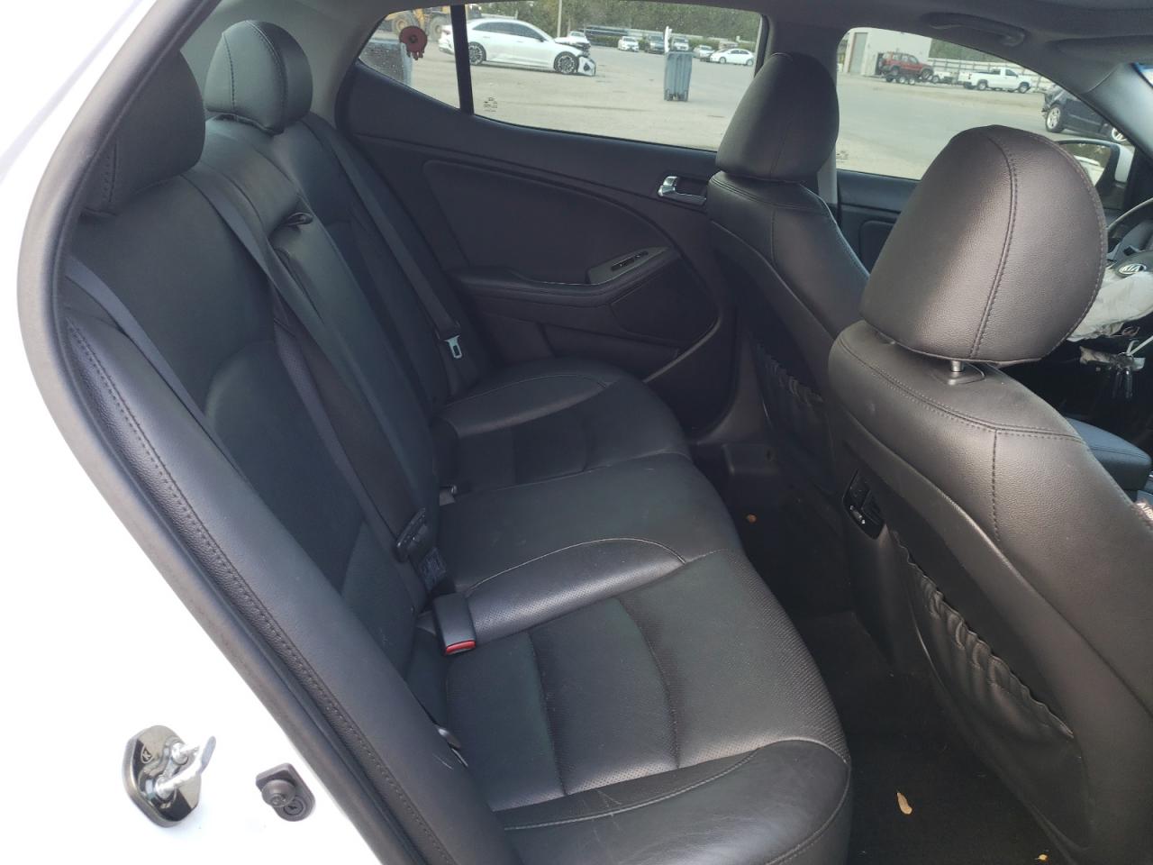 Photo 6 from auction – 2015 KIA OPTIMA SX with VIN 5XXGR4A68FG361711