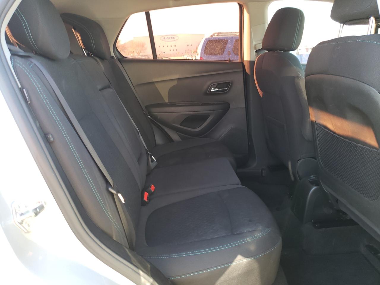 Photo 6 from auction – 2016 CHEVROLET TRAX LS with VIN 3GNCJKSB9GL157776