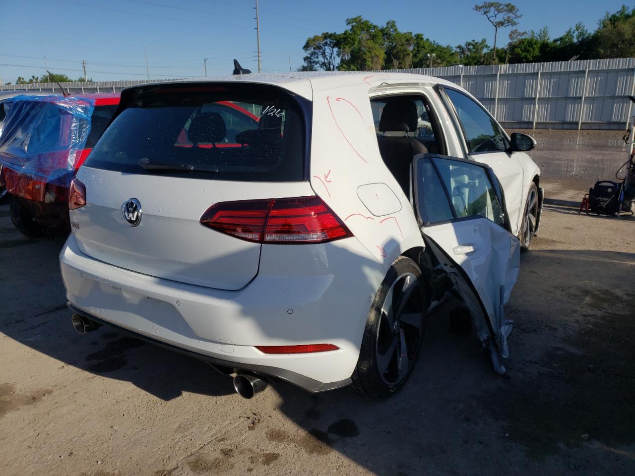 Photo 4 from auction – 2018 VOLKSWAGEN GOLF with VIN 3VW447AU5JM281482