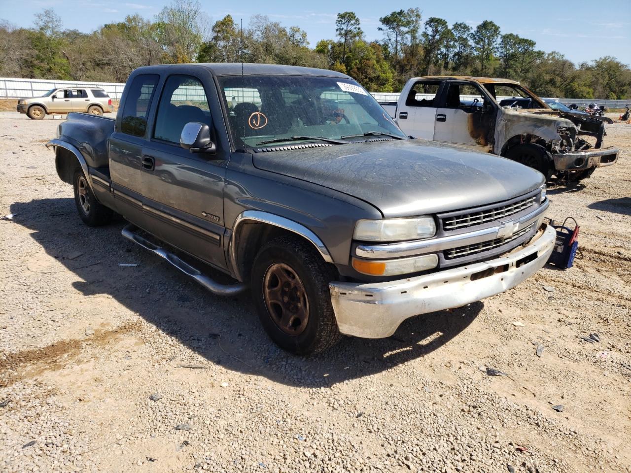 CHEVROLET SILVRDO LT 2001 with VIN 2GCEC19V611377181 - Photo from auction