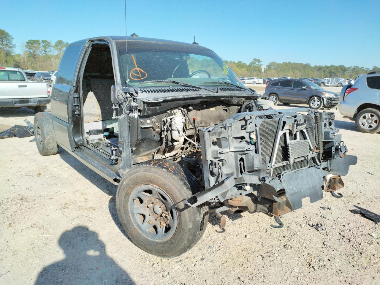 CHEVROLET SILVERADO 2003 z numerem VIN 2GCEK19N931396605 - Zdjęcie z aukcji