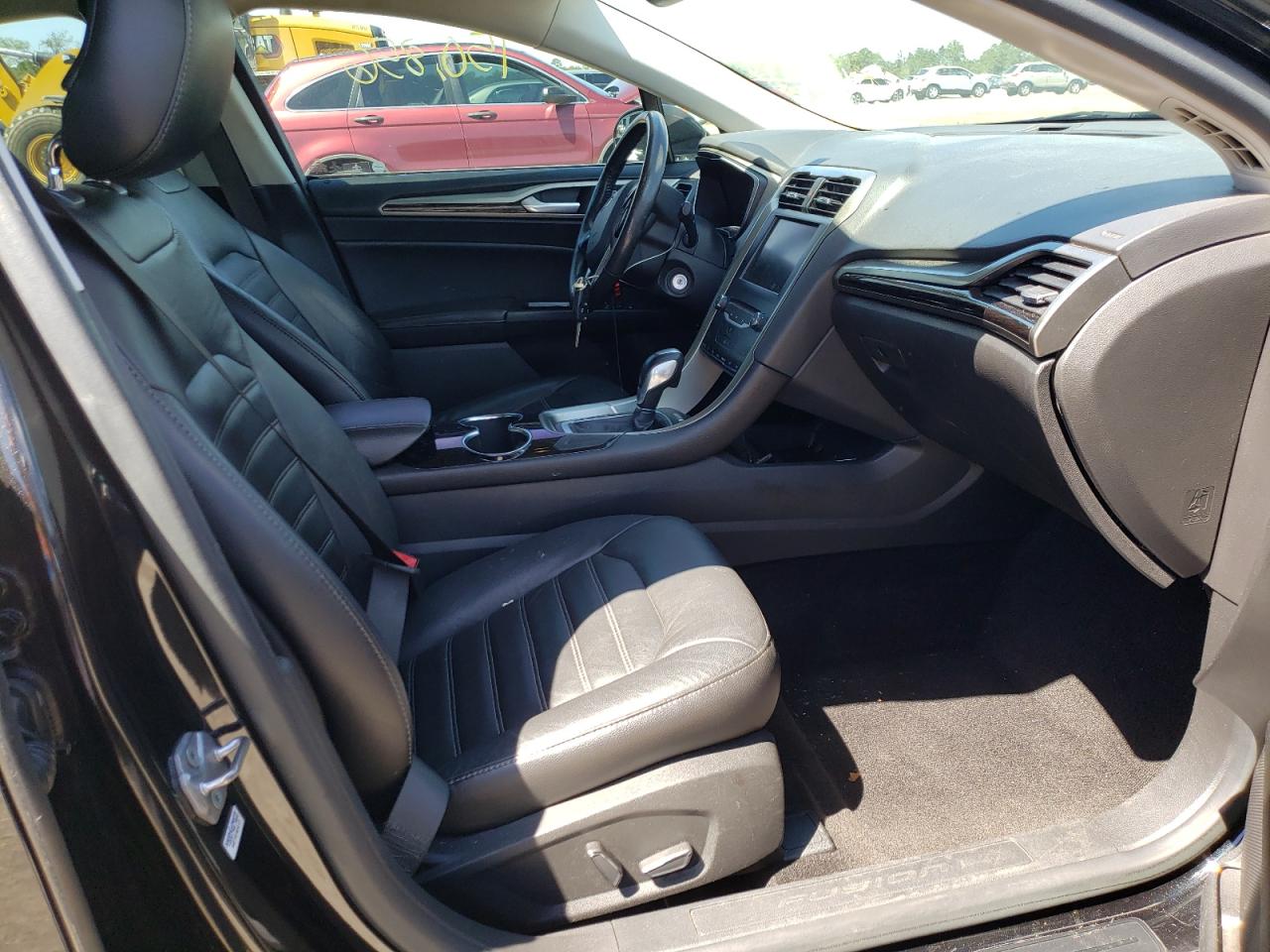 Photo 5 from auction – 2014 FORD FUSION SE with VIN 1FA6P0HD4E5390047